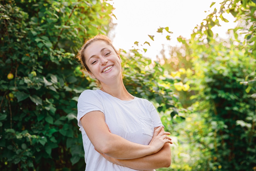 4 MUST-HAVE PRODUCTS FOR SUMMER GLOWING SKIN